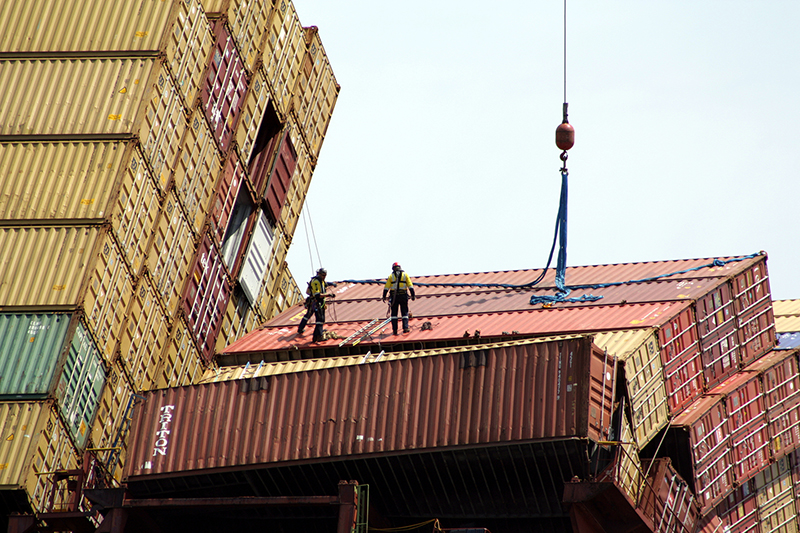 Rena : Container Ship Runs Aground : Tauranga : New Zealand : Personal Photo Projects :  Richard Moore Photography : Photographer : 